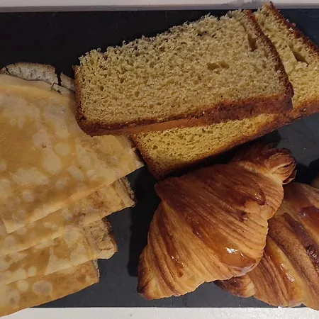 La Dependance D'en Face 3*