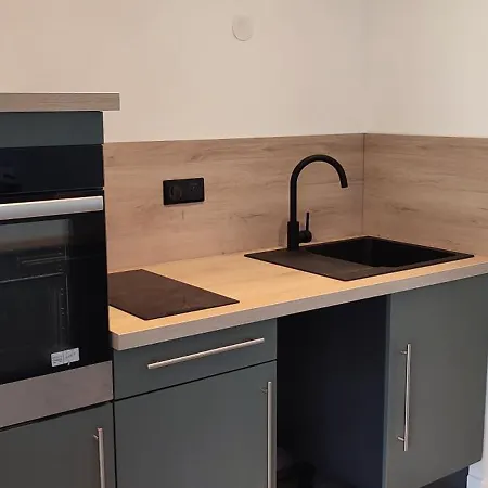 La Dependance D'en Face 3* Huppy