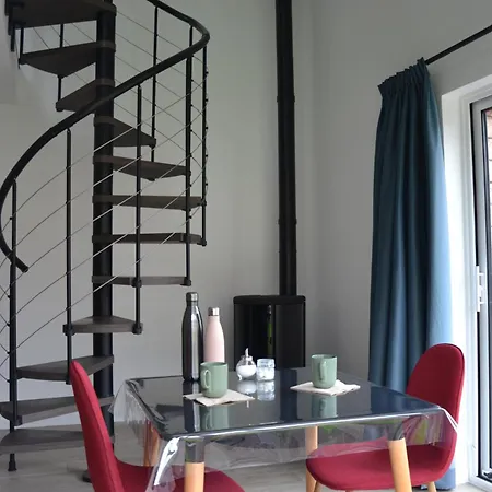 La Dependance D'en Face Bed & Breakfast